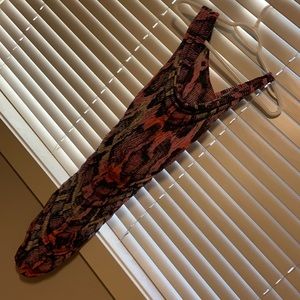 Cute. Never worn. guess dress